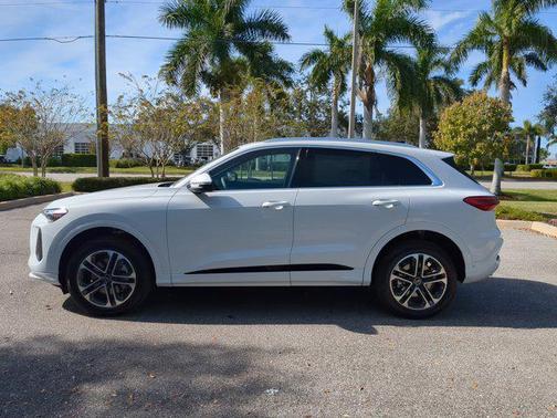 2025 Audi Q5 Premium Plus TFSI quattro S tronic