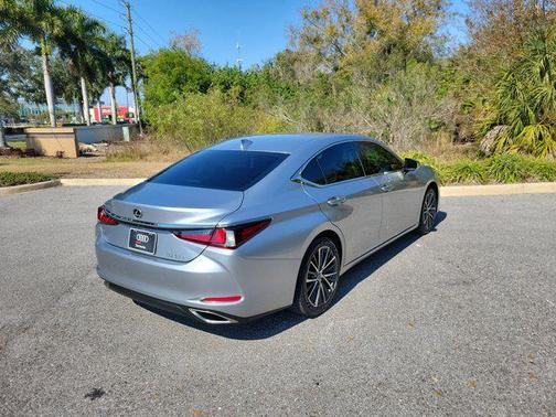 2023 Lexus ES 350 Base