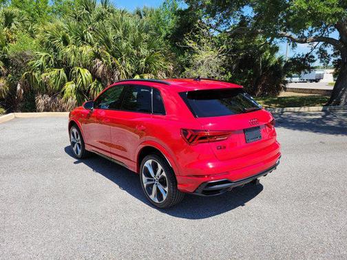 Tango Red Metallic 2022 Audi Q3 45 S line Premium Plus