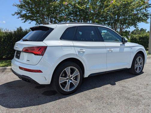2025 Audi Q5 45 S line Premium