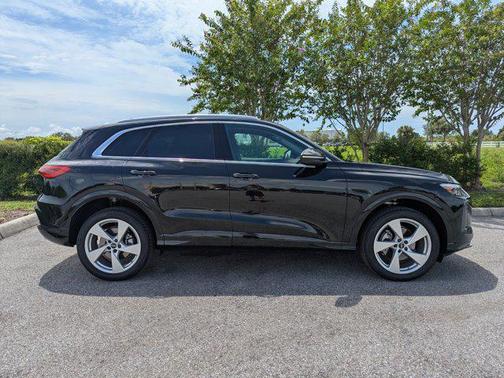 2025 Audi Q5 Premium Plus
