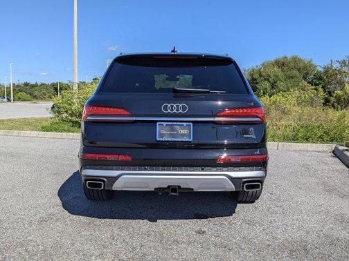 2025 Audi Q7 55 Premium Plus