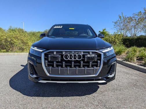 2025 Audi Q7 55 Premium Plus
