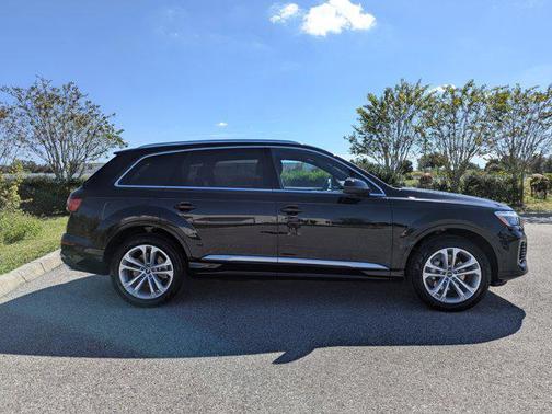 2025 Audi Q7 55 Premium Plus