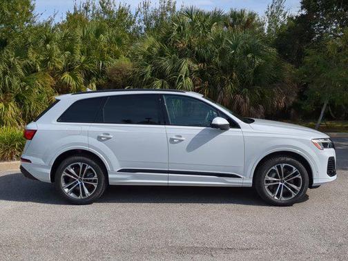 2026 Audi Q7 55 Premium