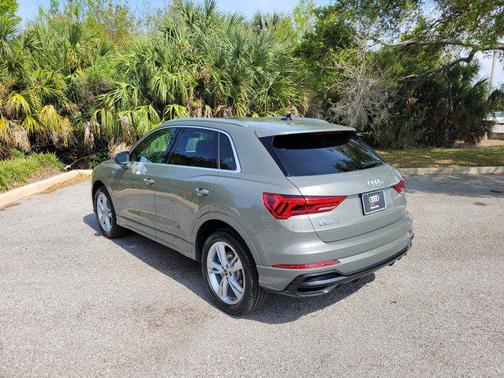 2021 Audi Q3 45 S line Premium