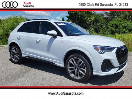 2025 Audi Q3 Premium 45 TFSI S line quattro Tiptronic