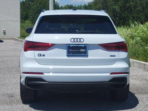 2025 Audi Q3 Premium 45 TFSI S line quattro Tiptronic