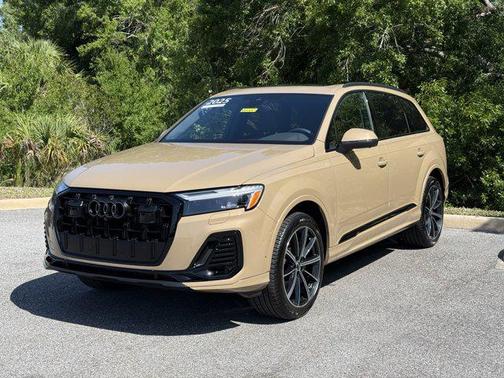 2025 Audi Q7 45 Premium Plus