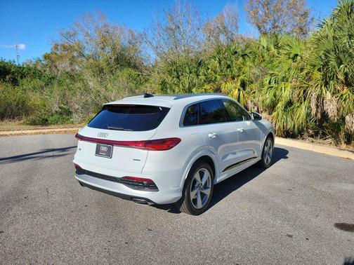 2025 Audi Q5 Prestige TFSI quattro S tronic