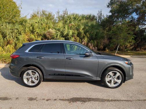 2025 Audi Q5 Premium Plus TFSI quattro S tronic