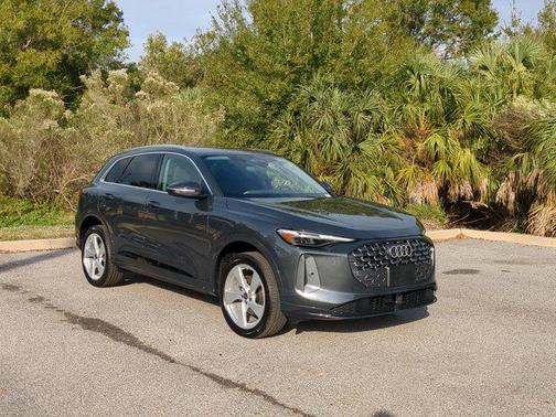 2025 Audi Q5 Premium Plus TFSI quattro S tronic