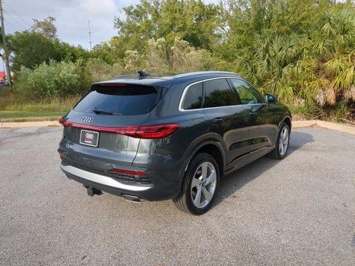 2025 Audi Q5 Premium Plus TFSI quattro S tronic