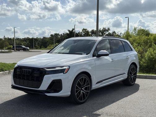 2025 Audi Q7 55 Premium Plus