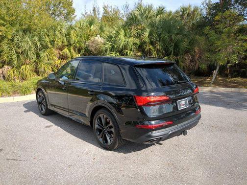 2026 Audi Q7 55 Premium Plus