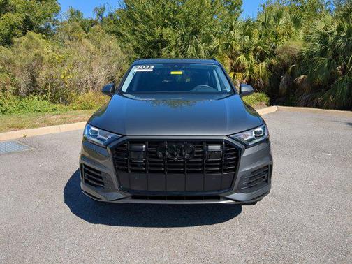 2023 Audi Q7 45 Premium Plus