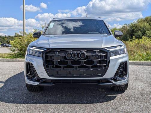2026 Audi SQ7 4.0T Premium Plus