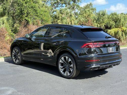 2025 Audi Q8 55 Prestige