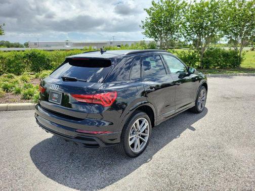 Mythos Black Metallic 2025 Audi Q3 Premium 45 TFSI S line quattro Tiptronic
