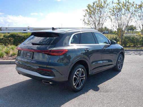 2025 Audi Q5 Premium