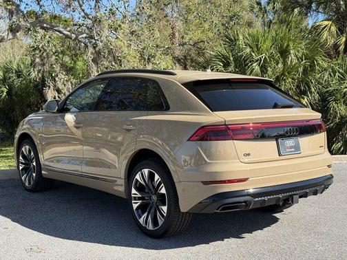 2025 Audi Q8 55 Premium Plus