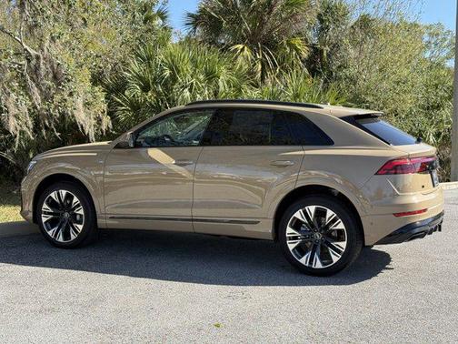 2025 Audi Q8 55 Premium Plus