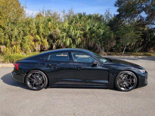 2026 Audi RS e-tron GT quattro