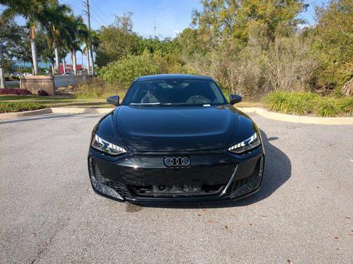 2026 Audi RS e-tron GT quattro