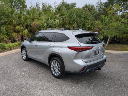 2022 Toyota Highlander Limited