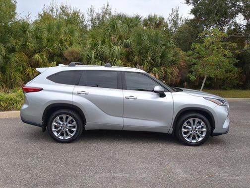 2022 Toyota Highlander Limited