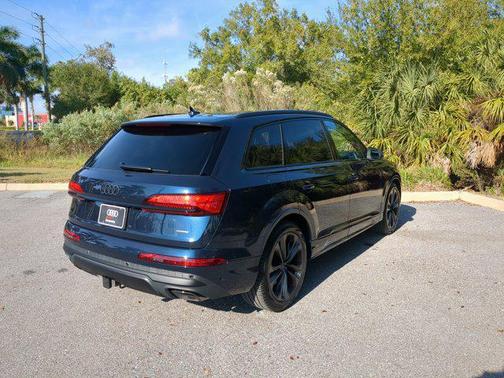 2026 Audi Q7 55 Premium Plus