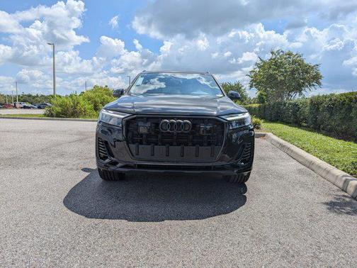 2025 Audi Q7 55 Premium Plus