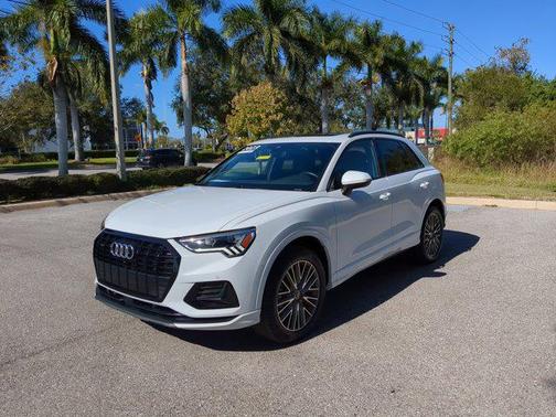 2023 Audi Q3 Premium 40 TFSI quattro Tiptronic