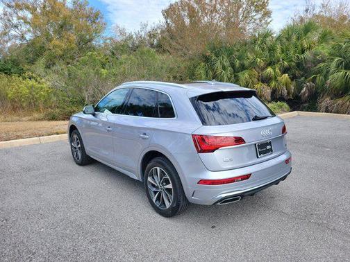 2022 Audi Q5 45 S line Premium Plus
