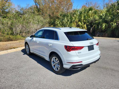 2025 Audi Q3 45 S line Premium Plus