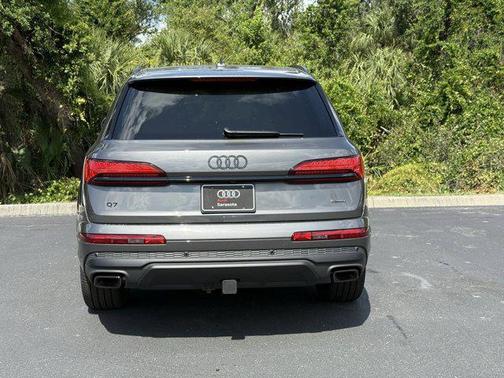2025 Audi Q7 55 Premium Plus