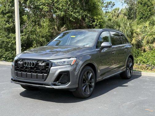2025 Audi Q7 55 Premium Plus