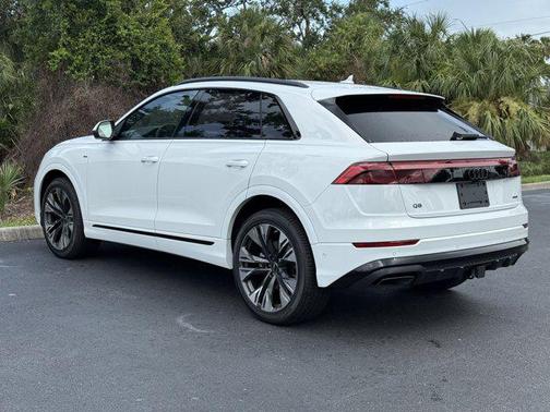 2025 Audi Q8 55 Prestige