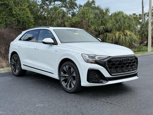 2025 Audi Q8 55 Prestige