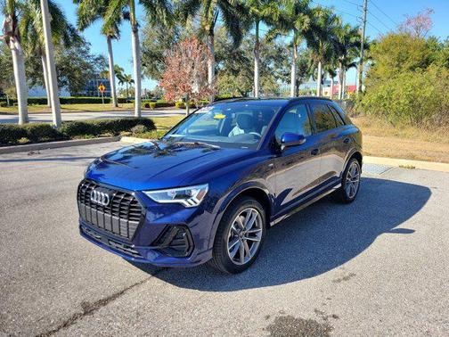 2025 Audi Q3 Premium 45 TFSI S line quattro Tiptronic