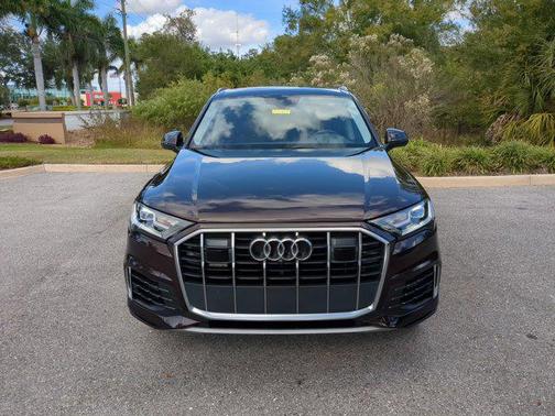 2022 Audi Q7 55 Premium Plus