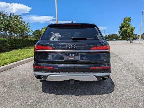 2025 Audi Q7 55 Premium Plus