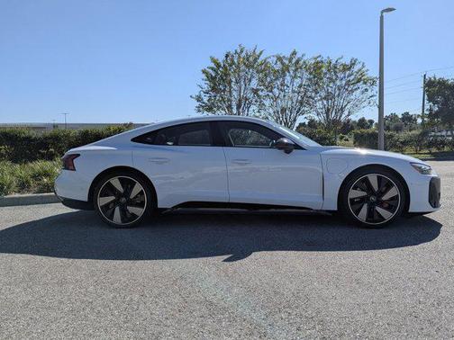 2026 Audi S e-tron GT Prestige quattro