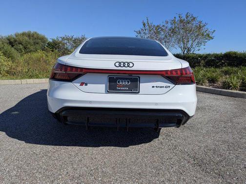 2026 Audi S e-tron GT Prestige quattro