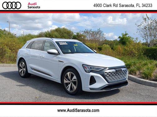 2024 Audi Q8 e-tron Premium Plus