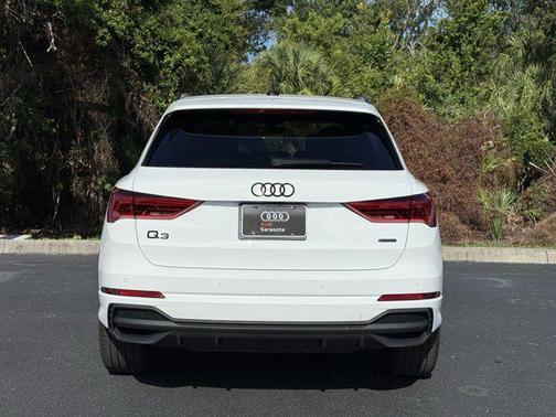 2025 Audi Q3 Premium 45 TFSI S line quattro Tiptronic