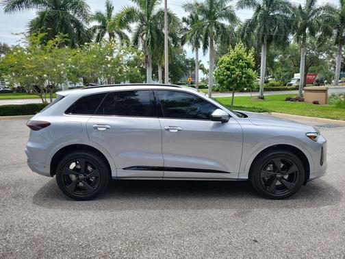 Florett Silver Metallic 2025 Audi Q5 Premium Plus TFSI quattro S tronic