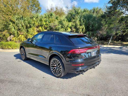 2026 Audi SQ8 4.0T Prestige