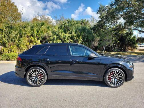 2026 Audi SQ8 4.0T Prestige