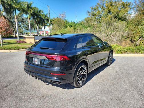 2026 Audi SQ8 4.0T Prestige